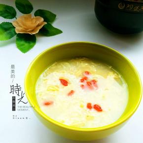 带着淡淡的酒香，香甜美味！