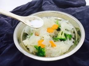 加入适量的盐调味