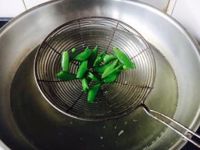 甜豆焯水后过凉水