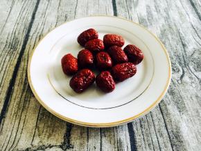 配菜：大枣