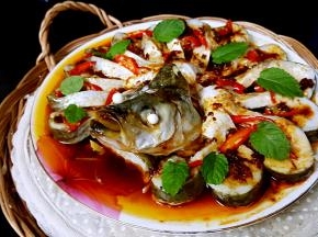 21．一盘漂亮又有食欲的，清蒸鱼就做好了。