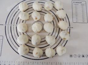 分割成20份，滚圆，松弛10分钟。