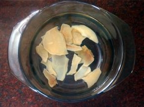 响螺片提前浸泡2个小时。