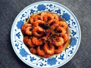 待程序结束后，将食材拌均匀后装碟即可。