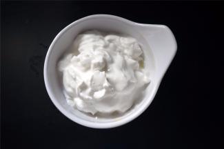 准备150克椰浆（冬天椰浆都凝固了，但是不影响使用）。