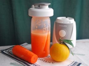 或者换上随行杯盖，打包携带出门，在路上喝，回办公室喝等随心。