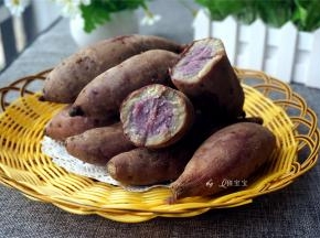 烘干了水分的红薯口感会好点，毕竟水太多，太湿就不甜。