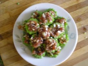 尽量的多装肉馅