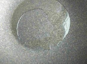 锅里放少许底油