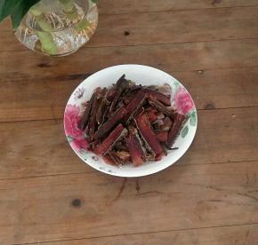 熏鱼切片(不要太厚，很咸)