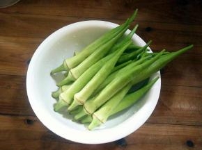 秋葵洗净