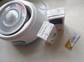 牛奶盒乳酸菌备用。