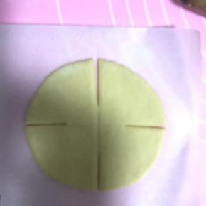 12.均匀切四刀，注意中间不要切，中间不要切！