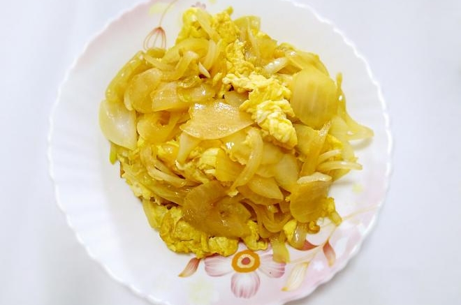 圆葱炒鸡蛋