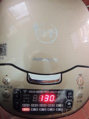 电饭煲接通电源，选择宝宝粥程序