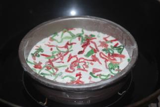 放进锅里蒸二十到三十分钟