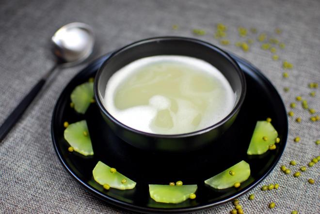 莴笋黄瓜绿豆浆