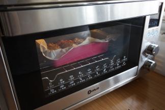 放入已经预热到175度的东菱K40C烤箱，烘烤10分钟取出