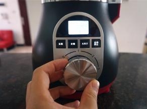 启动旋转功能1档，时间30秒即可。