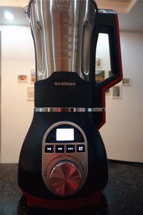 启动旋转功能2档，搅打30秒即可。