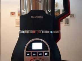 启动旋转功能2档，搅打30秒即可。