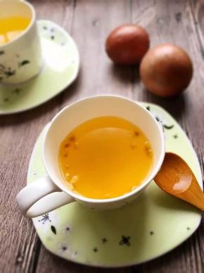 倒入温水搅拌均匀即可