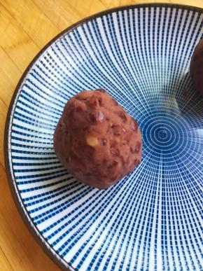 包好一颗放在一边备用