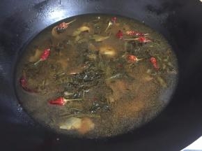 8. 加入水煮沸