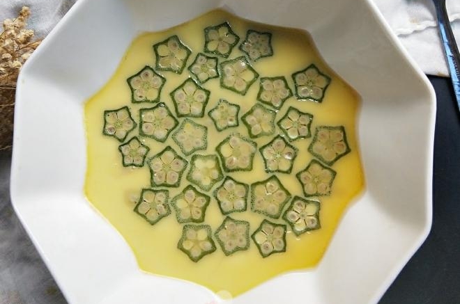 秋葵蒸蛋
