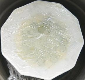 水开后 ，上蒸锅蒸十分钟即可