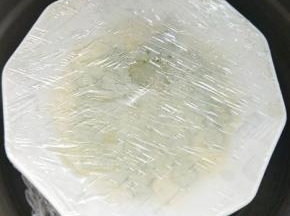 水开后 ，上蒸锅蒸十分钟即可