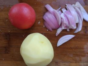 切洋葱，土豆刮皮