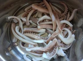 捞出，沥净水分备用