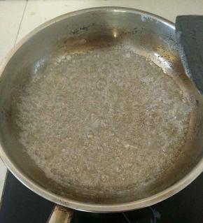转小火，烧出大气泡。