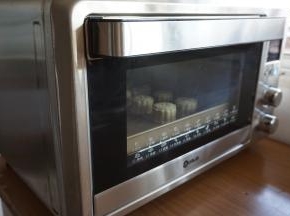 放入已经预热到190度的东菱K40C烤箱，烘烤5分钟定型