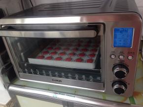 放入提前预热150度的烤箱，烤18分钟