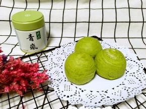 层层酥脆，淡淡的抹茶清香特别好吃