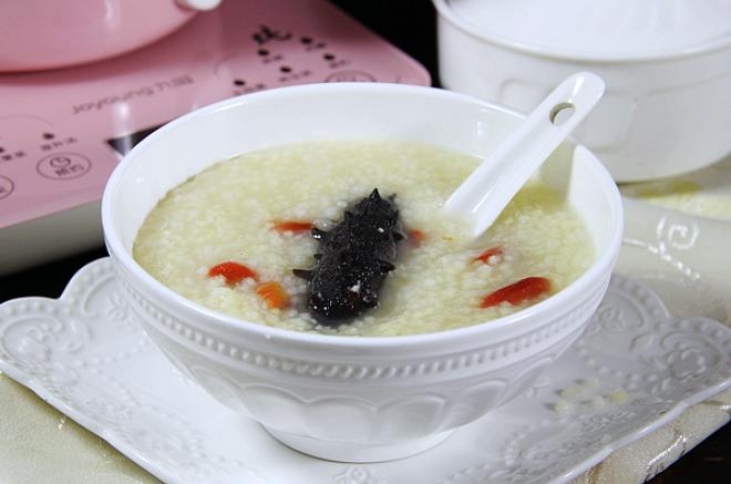 海参小米粥