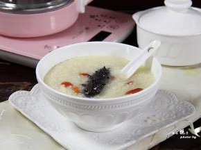 程序结束后加入盐和鸡粉调味即可。