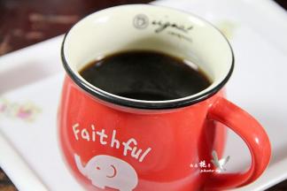 冲入开水至三分之二杯满。