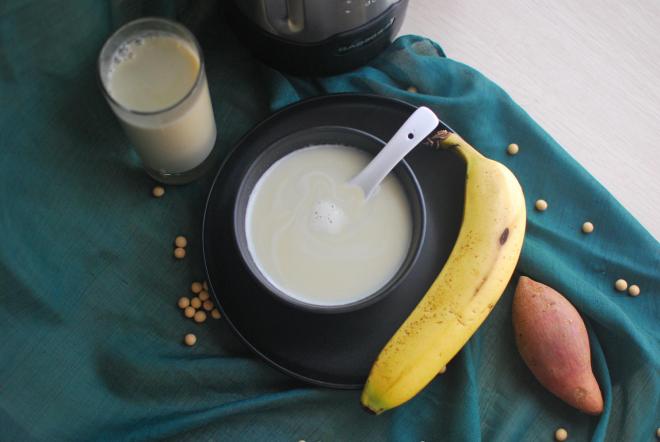 红薯香蕉杏仁豆浆，口感味道都很棒
