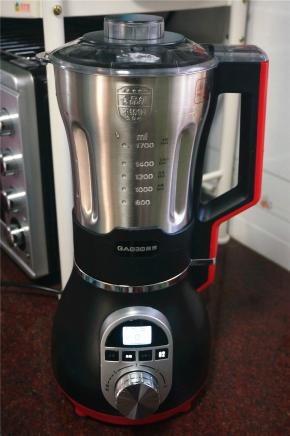 锁紧杯盖，选择米糊程序，启动，耗时25分钟。