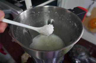 程序结束后，趁热加入2克食盐调味。