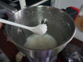 程序结束后，趁热加入2克食盐调味。