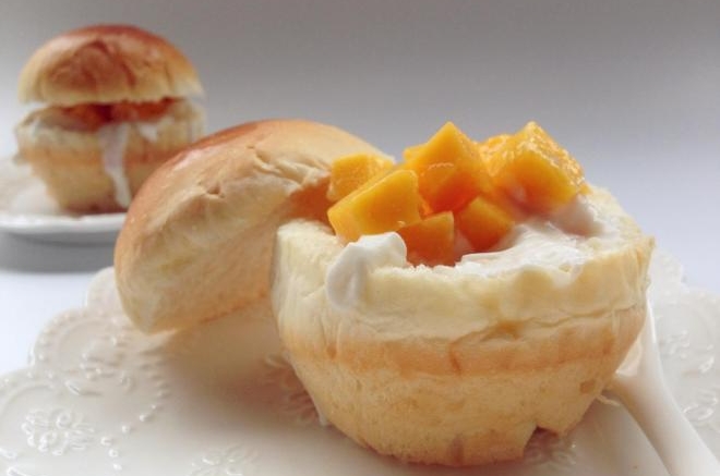 芒果酸奶面包盅
