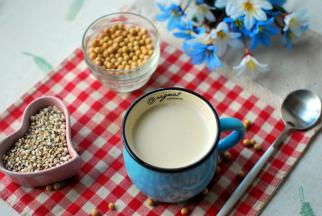 滤出装杯即可饮用。