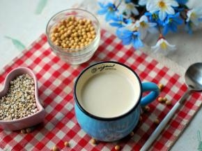 滤出装杯即可饮用。