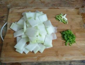 东瓜，葱切下。