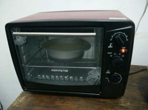 倒入具中，放入预热好的烤箱140°。中层上下温50分钟即可。