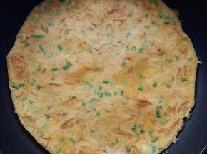 全程小火煎至两面金黄就可出锅。